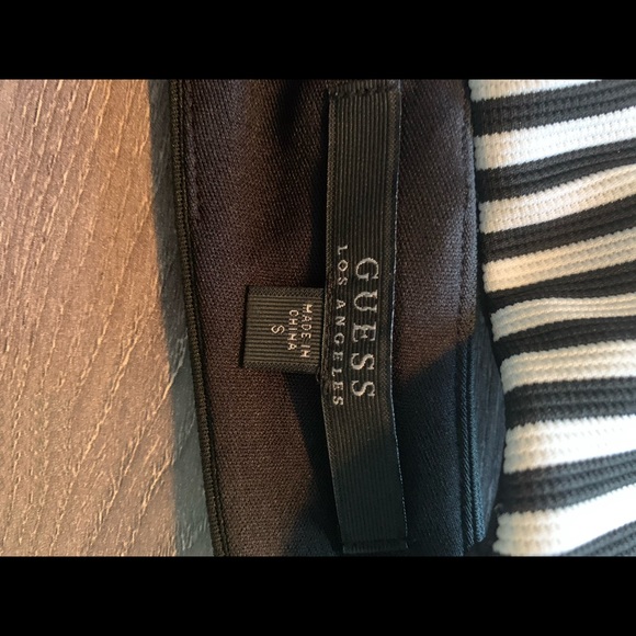 Womens dress GUESS. Size smal - Picture 3 of 4